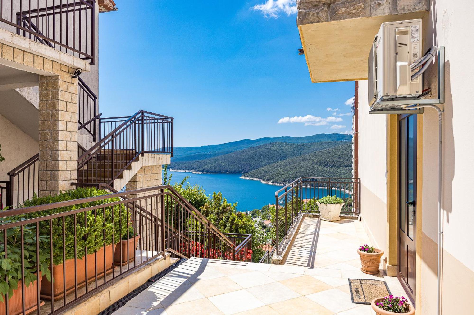 Ladym Apartment Rabac Exterior photo